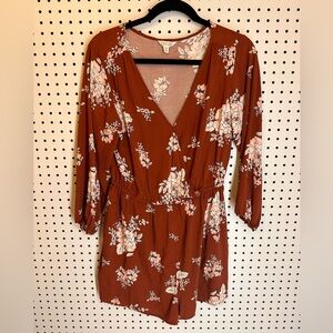 🛍️ Floral romper 🛍️